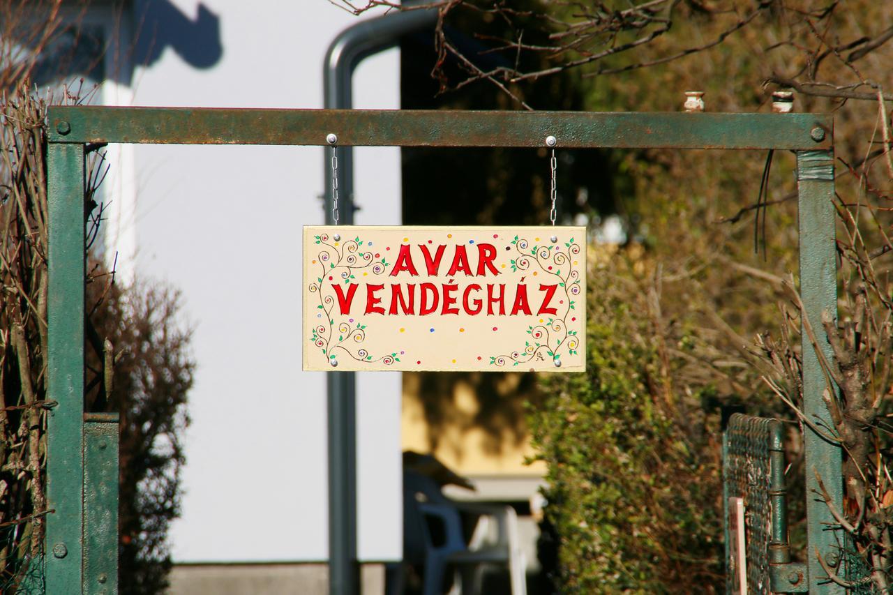 Avar Vendeghaz * מטרפורד